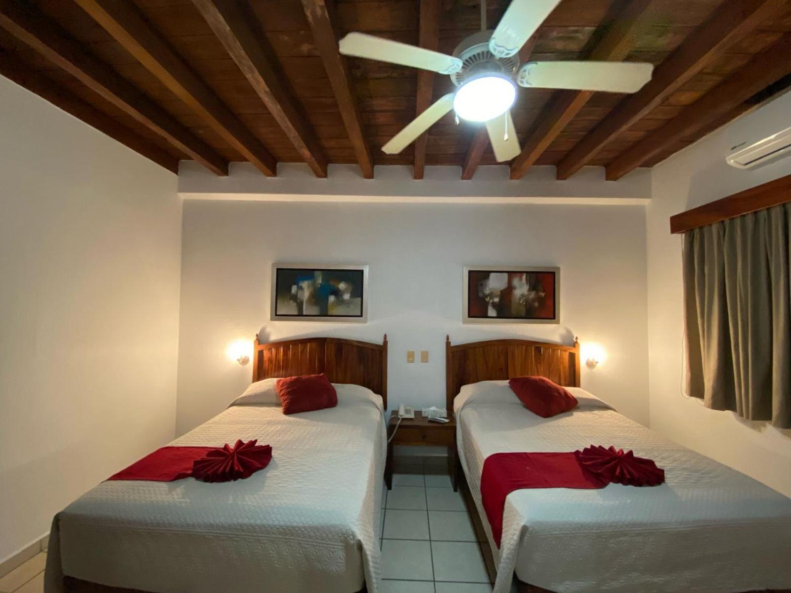 Hotel Boutique La Pergola Manzanillo Exteriör bild